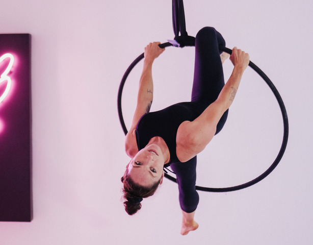 Aerial Hoop (Arco Acrobático) com Margo Krzciuk